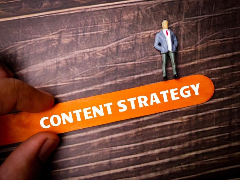 Empowering Startups: Integrating AI into Your Content Strategy